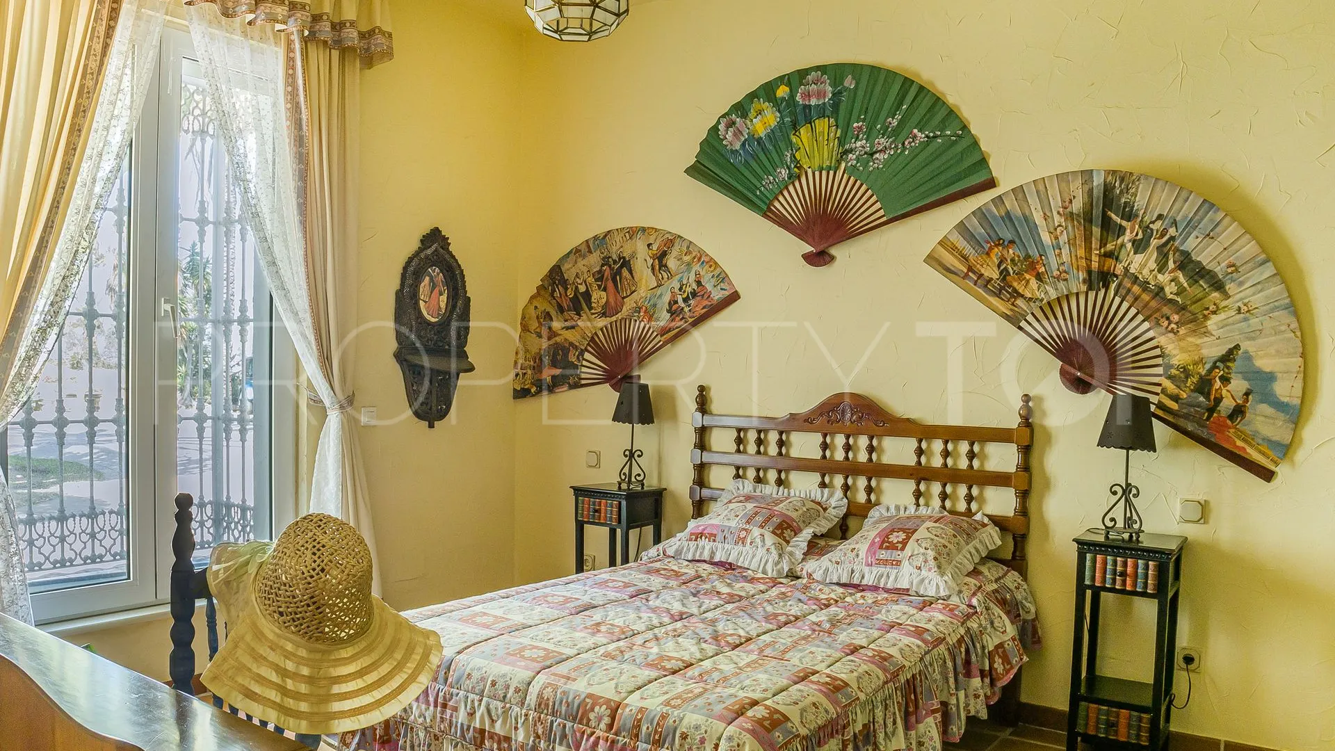 Villa for sale in Cerros del Aguila with 8 bedrooms