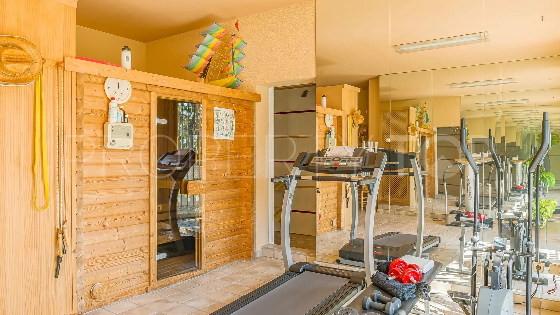 Villa for sale in Cerros del Aguila with 8 bedrooms