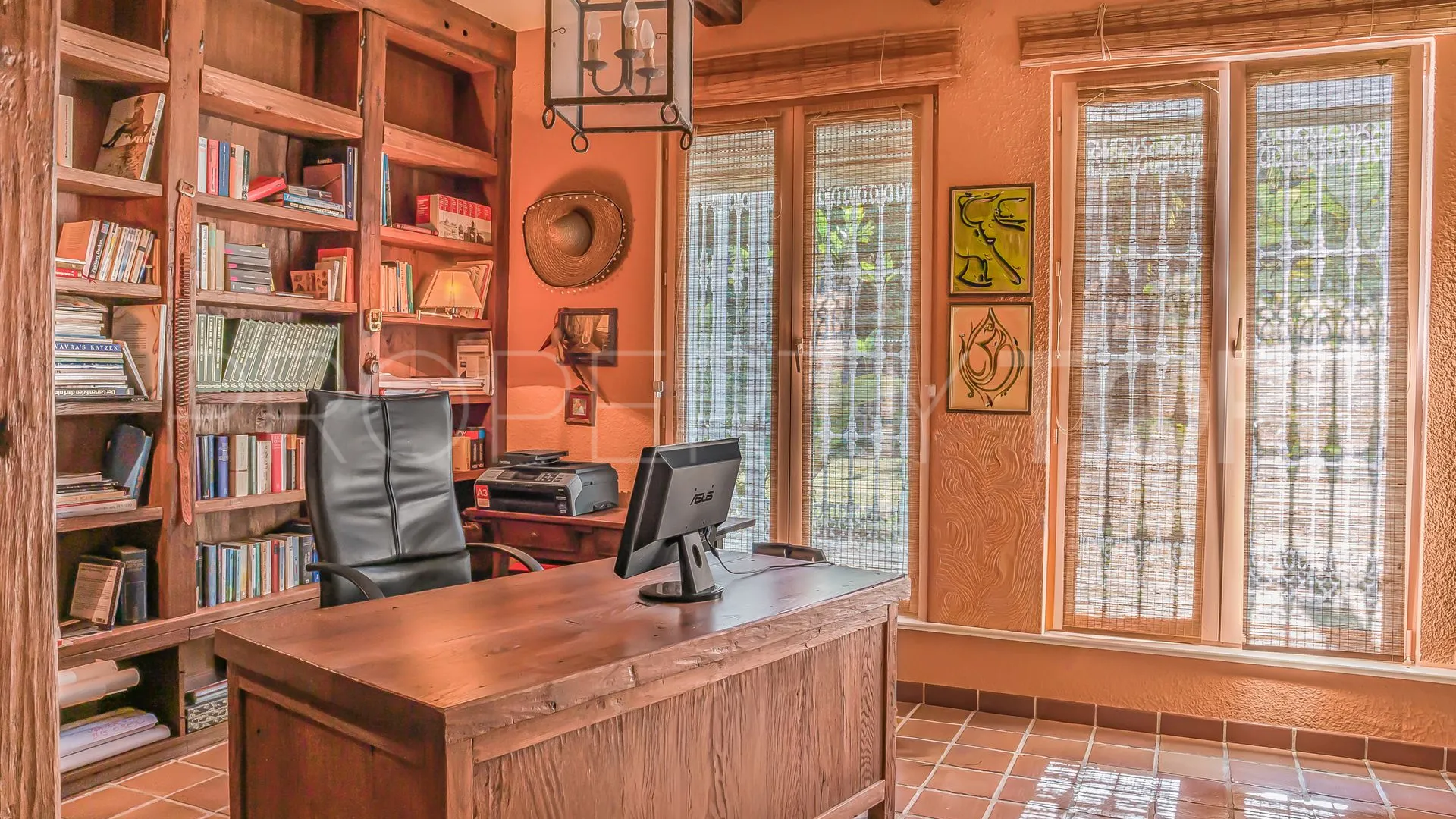 Villa for sale in Cerros del Aguila with 8 bedrooms
