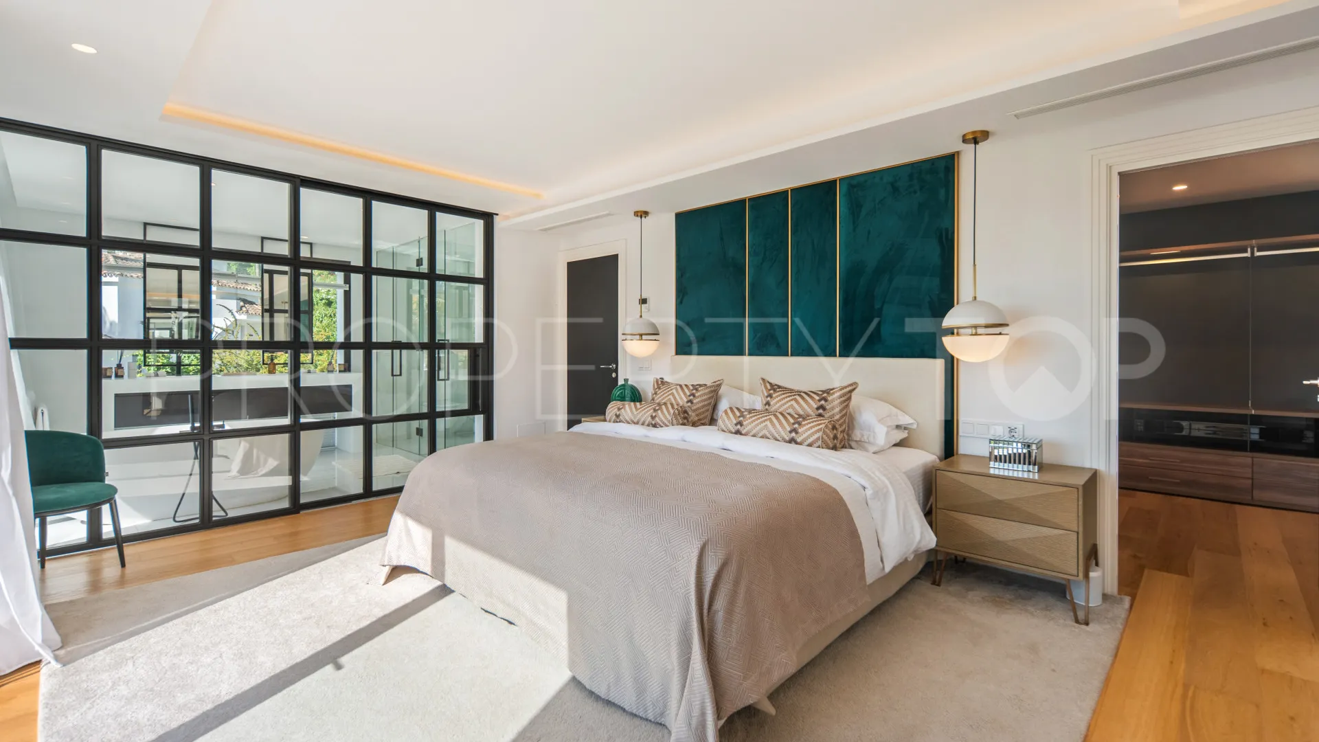 Villa for sale in Los Naranjos Hill Club