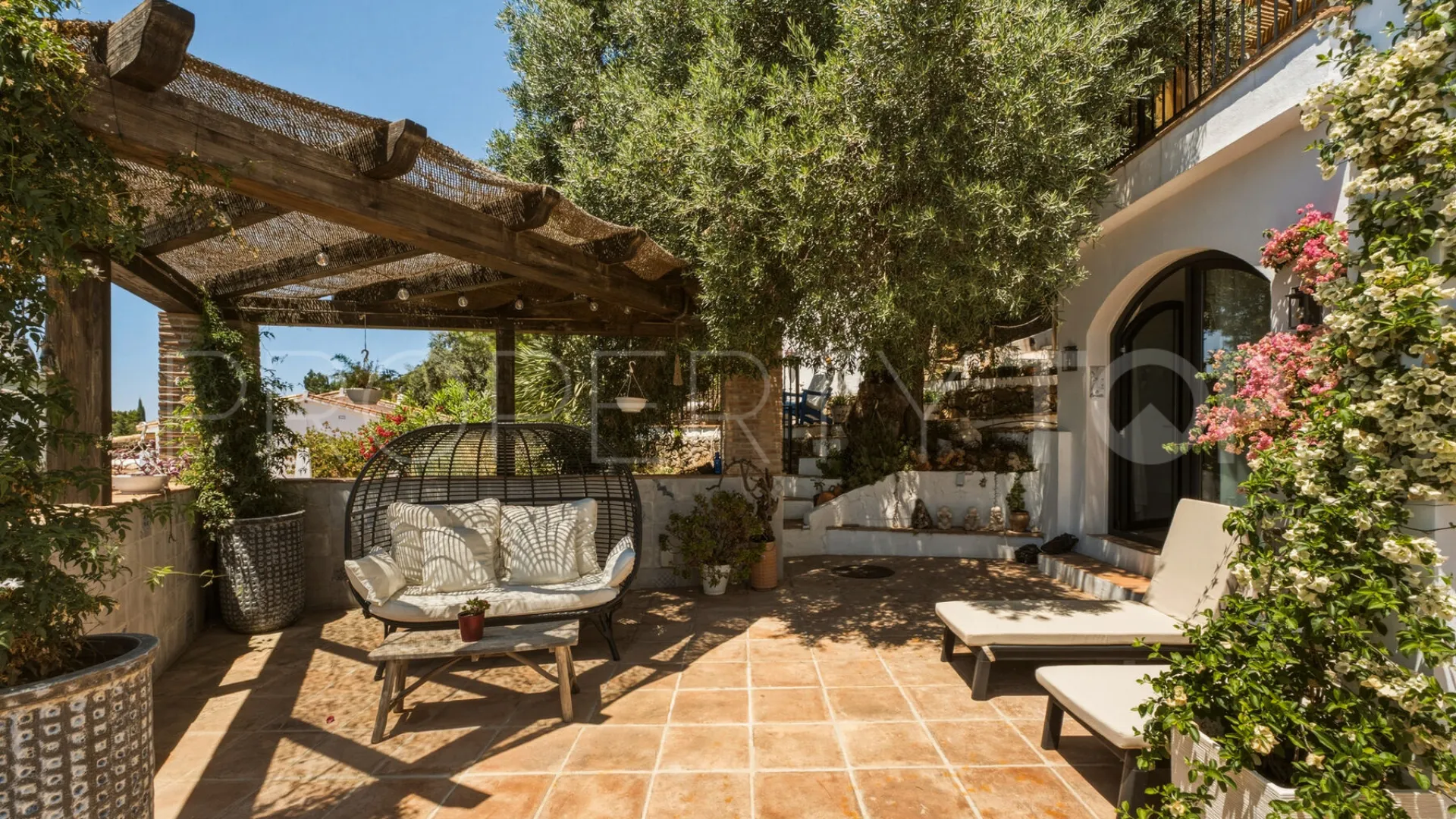 Buy villa in Mijas Pueblo with 6 bedrooms