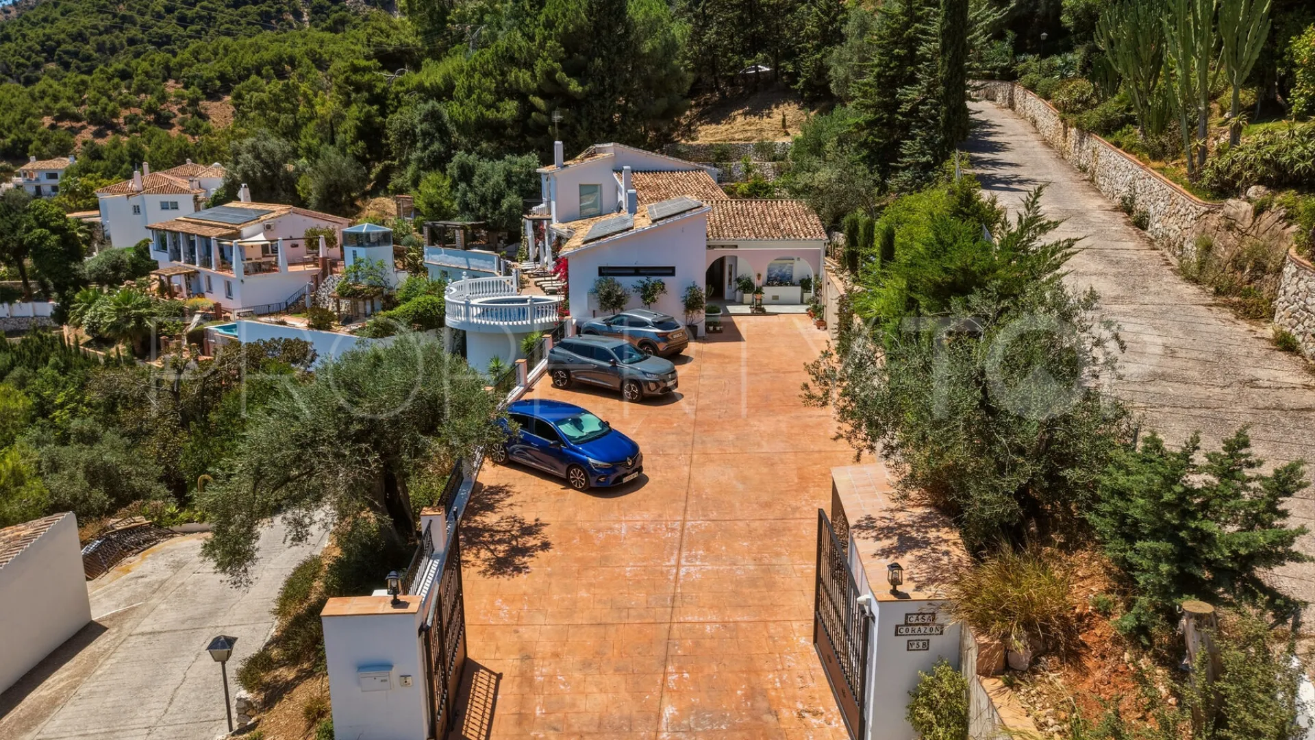 Buy villa in Mijas Pueblo with 6 bedrooms