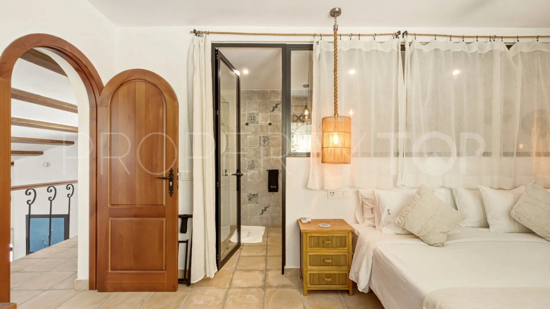 Buy villa in Mijas Pueblo with 6 bedrooms