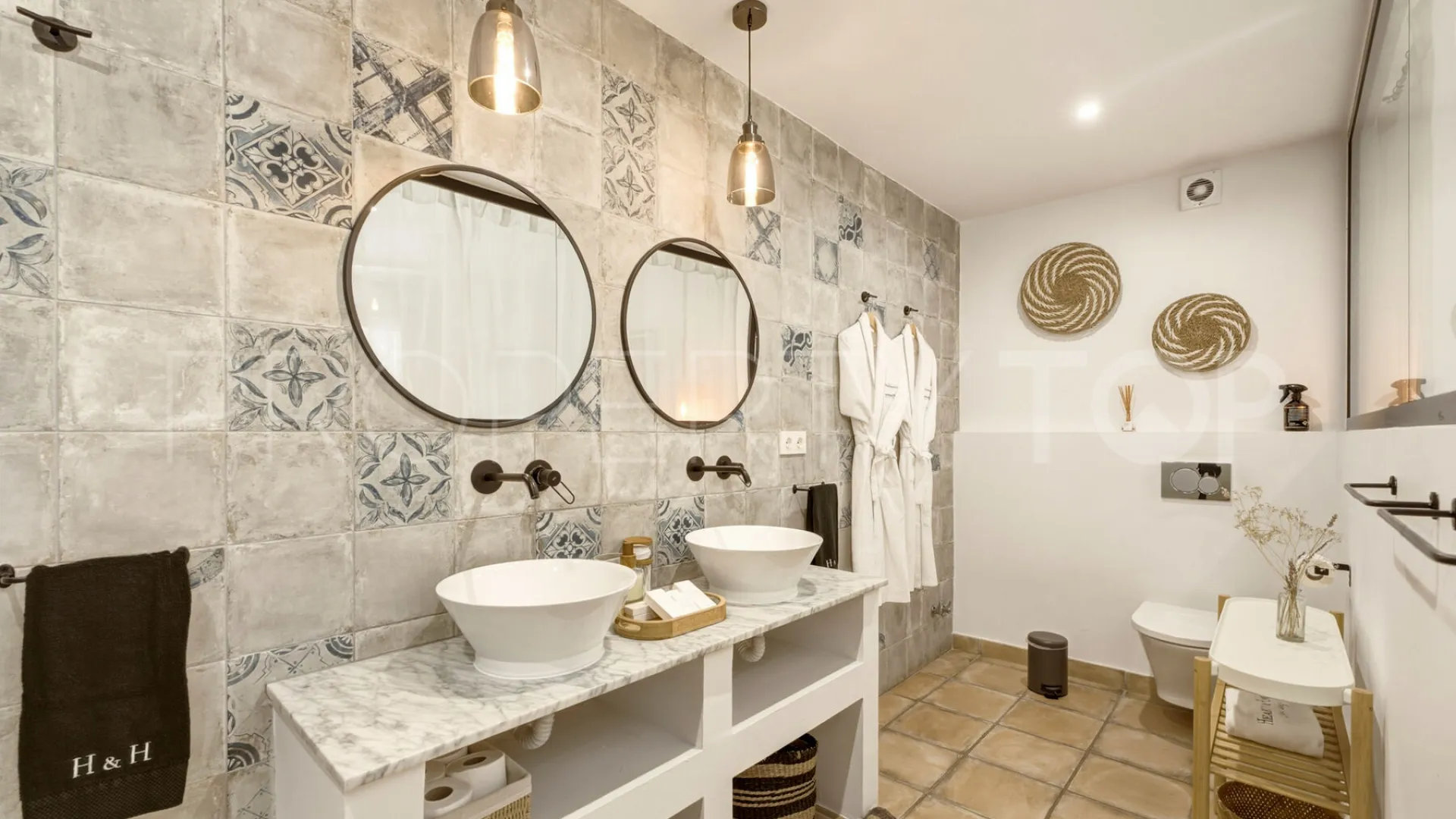Buy villa in Mijas Pueblo with 6 bedrooms