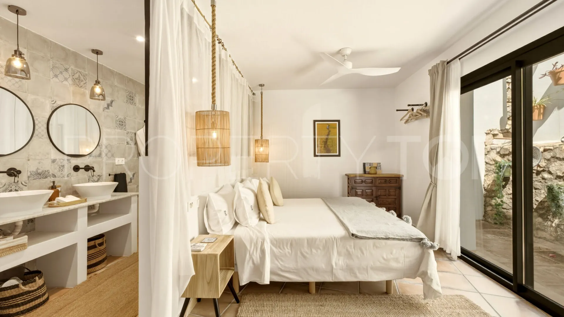 Buy villa in Mijas Pueblo with 6 bedrooms