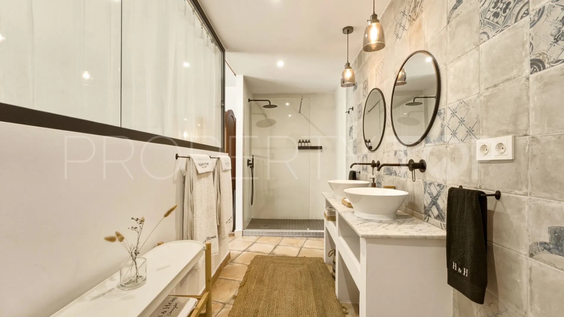 Buy villa in Mijas Pueblo with 6 bedrooms