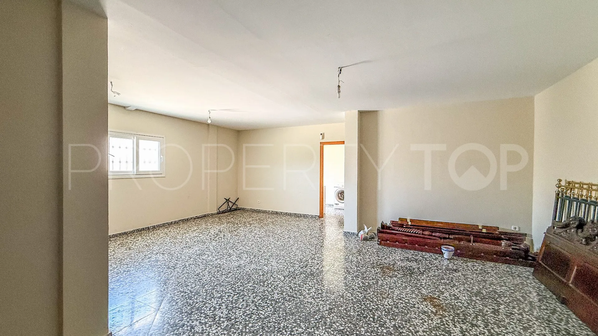 Villa a la venta con 5 dormitorios en El Padron