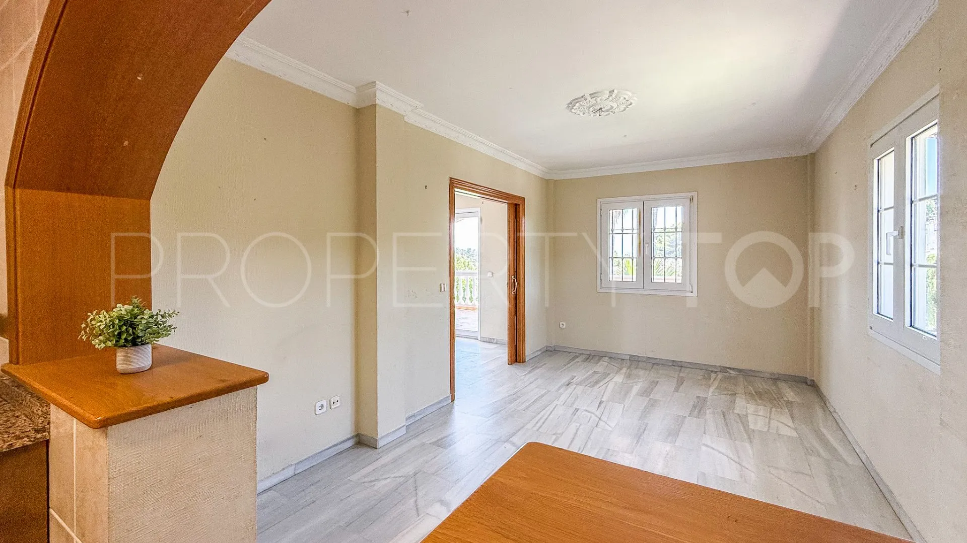 Villa a la venta con 5 dormitorios en El Padron
