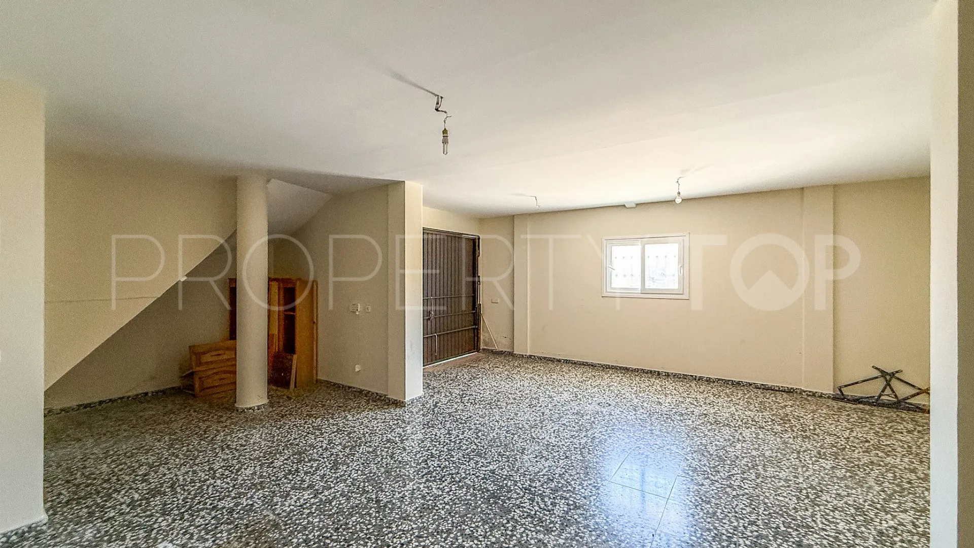 Villa a la venta con 5 dormitorios en El Padron