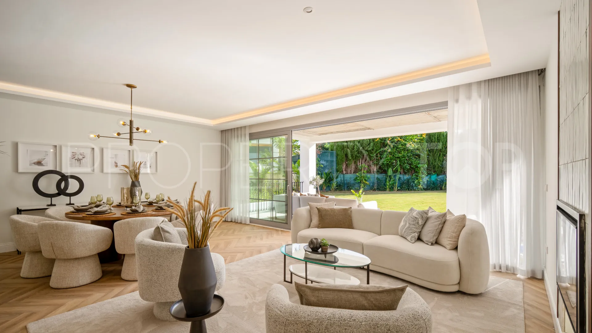 Los Arqueros villa for sale