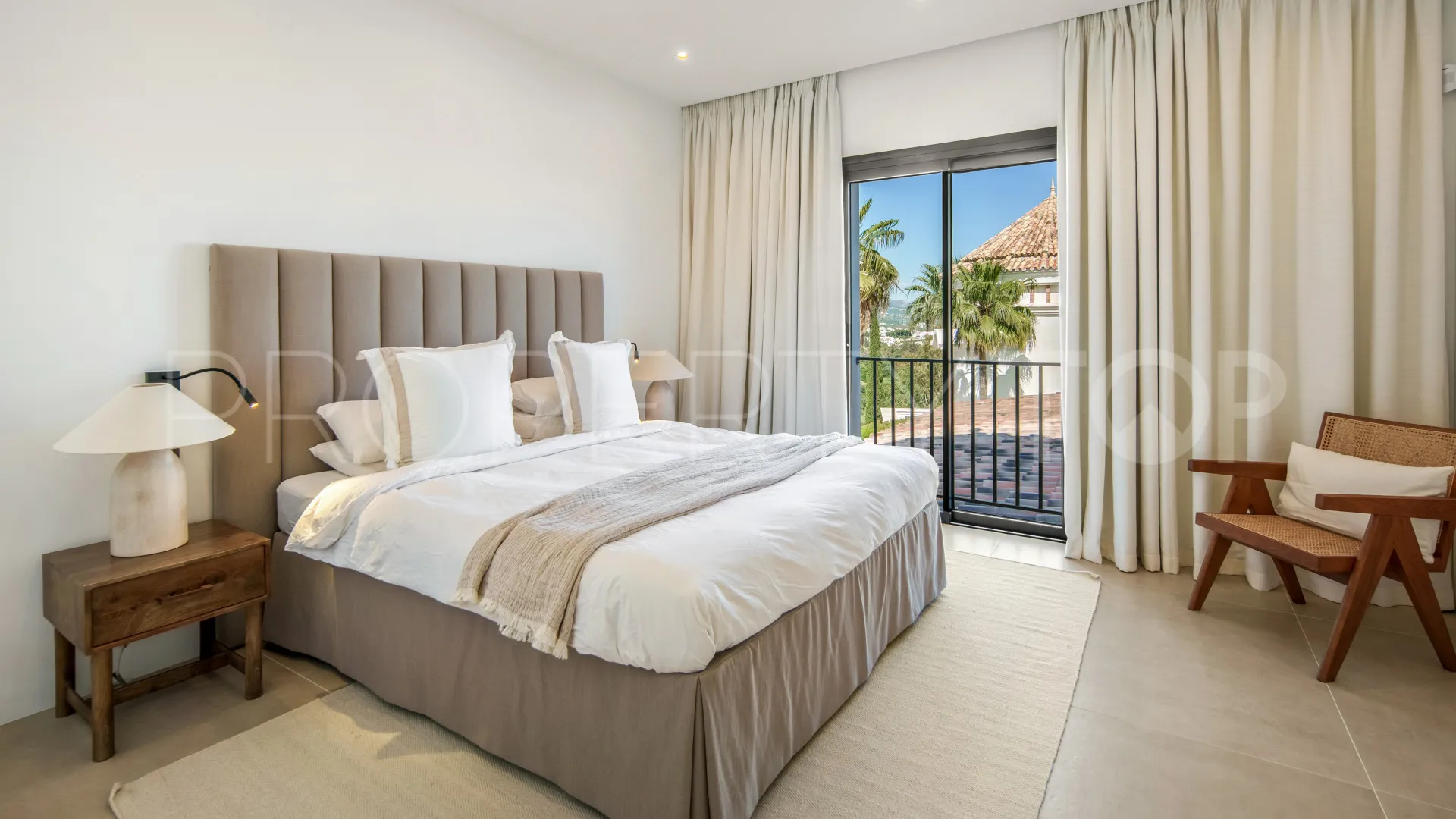 Villa for sale in Puerto del Almendro with 5 bedrooms