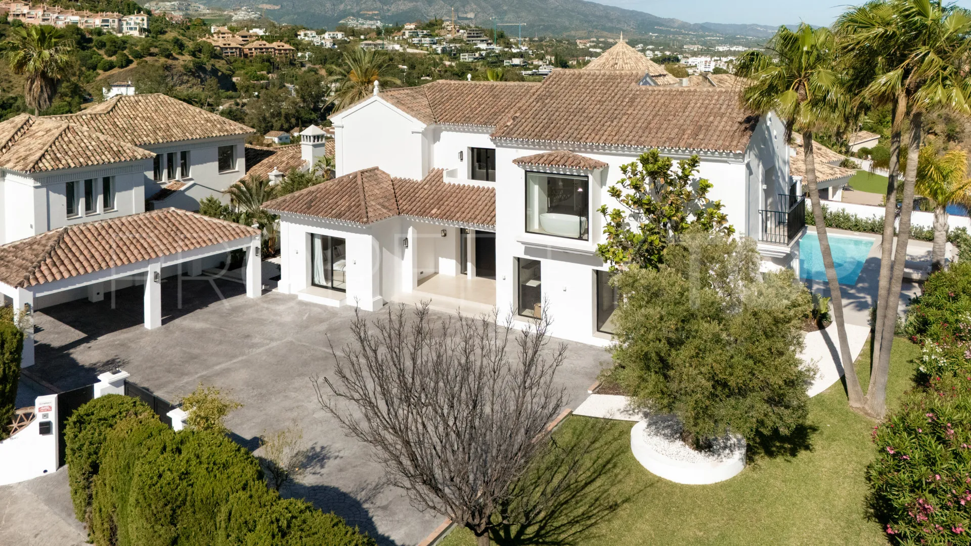 Villa for sale in Puerto del Almendro with 5 bedrooms
