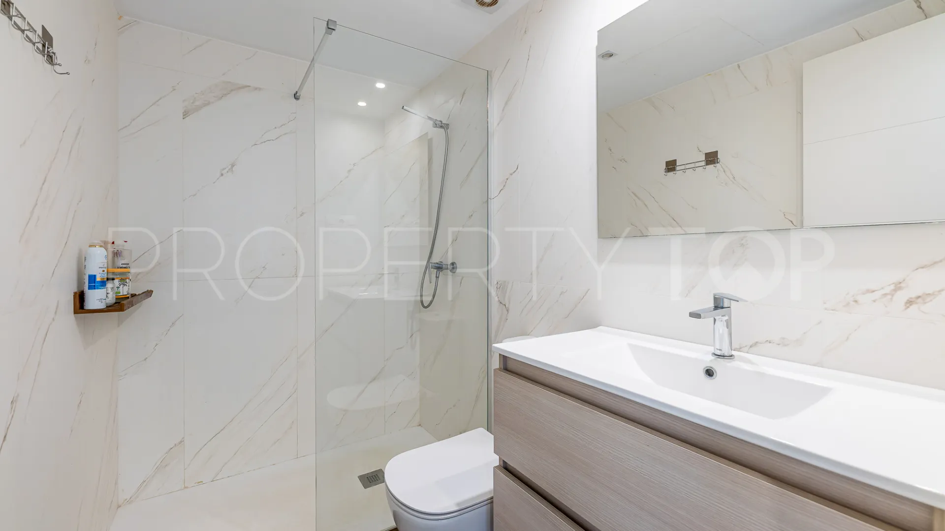 Apartamento planta baja a la venta en Doña Julia con 2 dormitorios