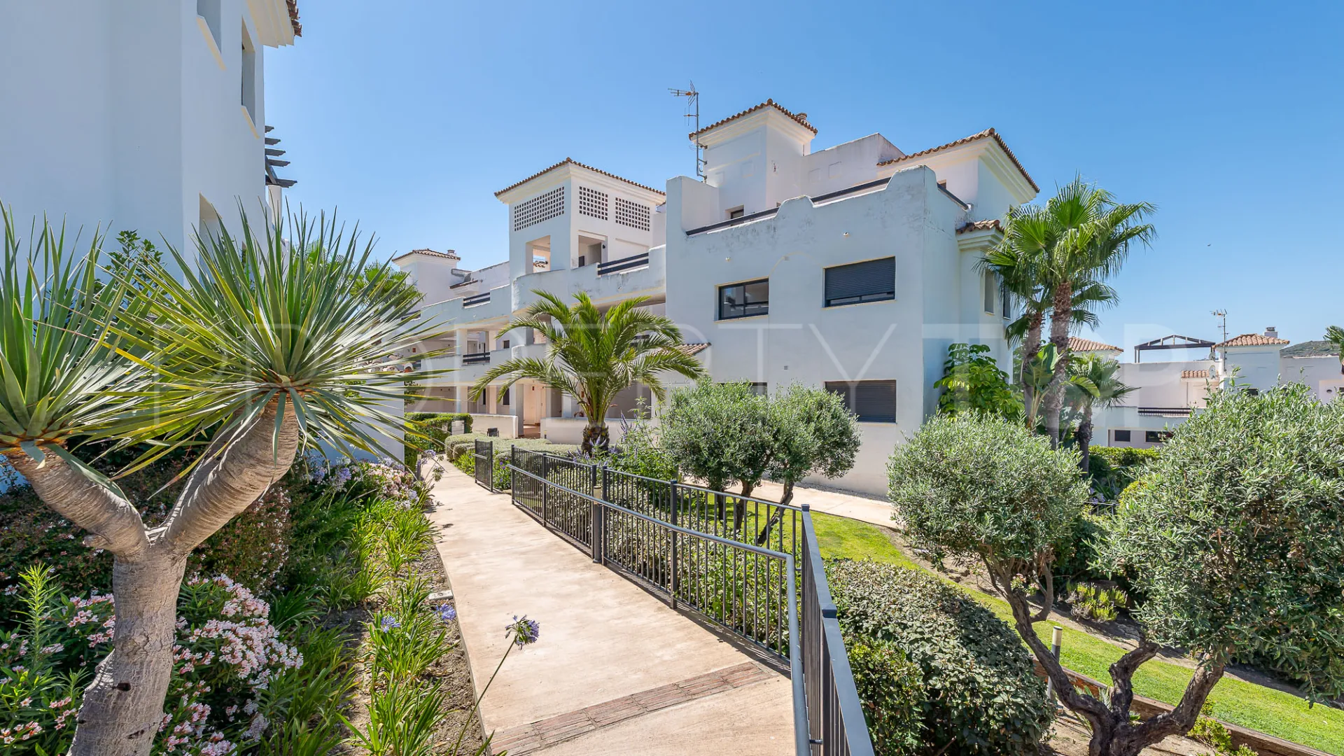 Apartamento planta baja a la venta en Doña Julia con 2 dormitorios