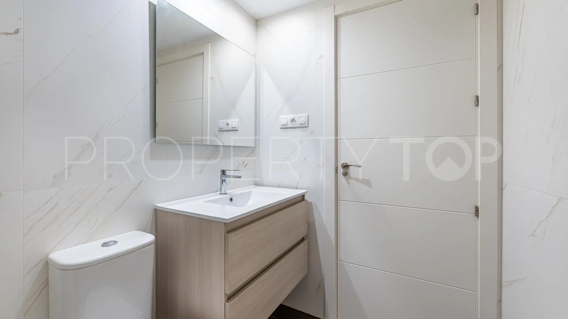 Apartamento planta baja a la venta en Doña Julia con 2 dormitorios