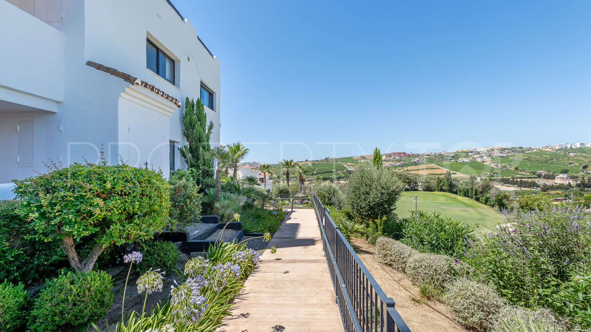 Apartamento planta baja a la venta en Doña Julia con 2 dormitorios