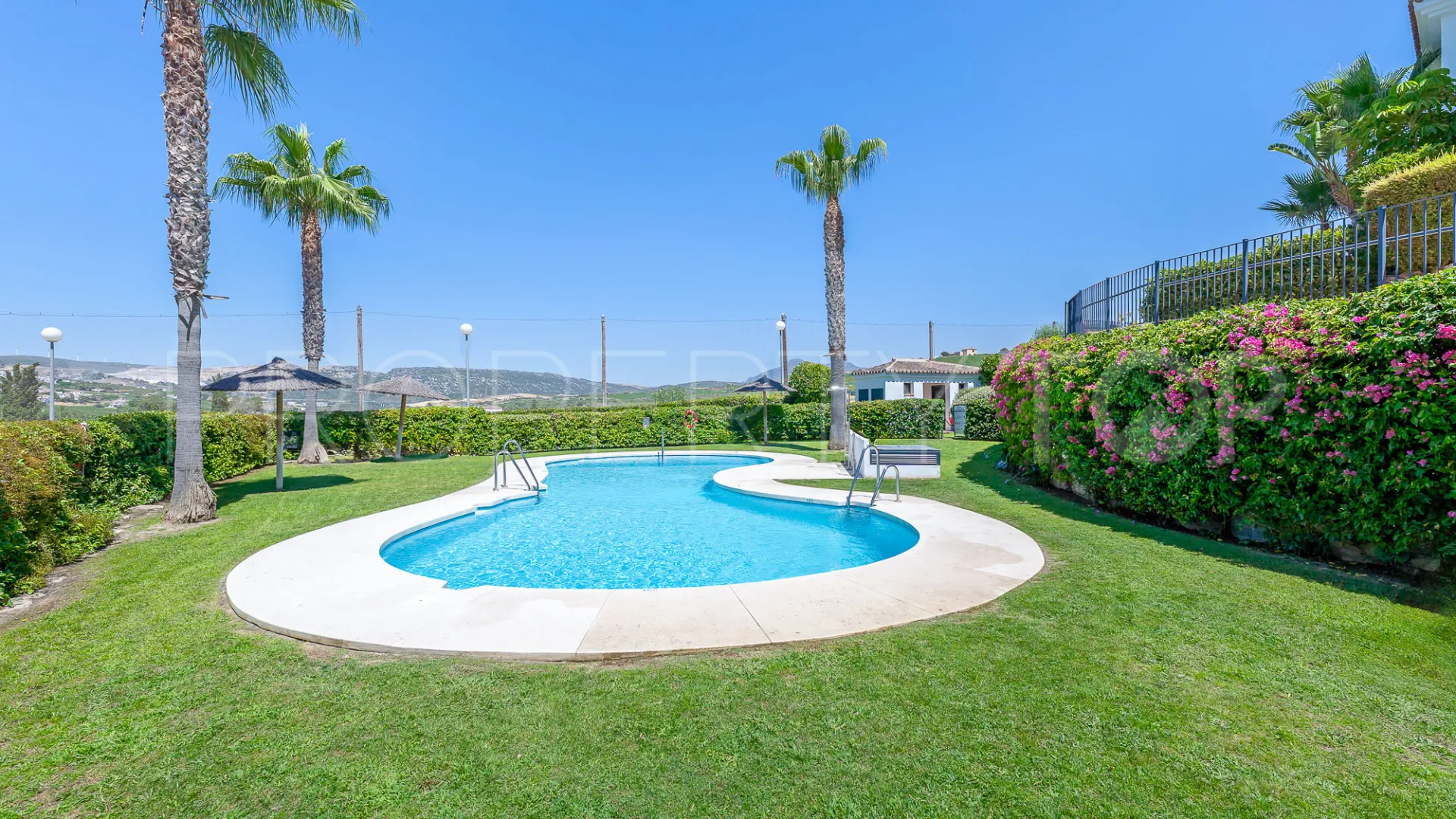 Apartamento planta baja a la venta en Doña Julia con 2 dormitorios