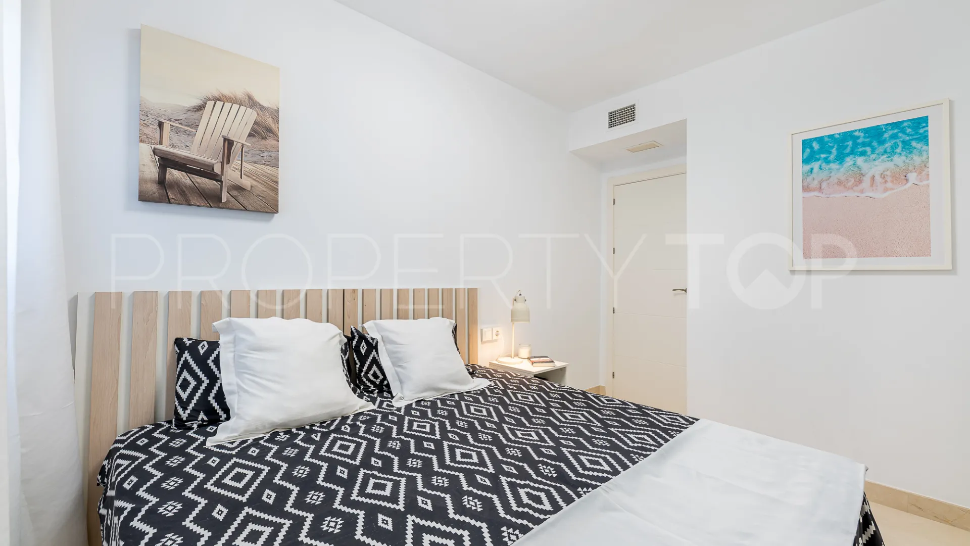 Apartamento planta baja a la venta en Doña Julia con 2 dormitorios