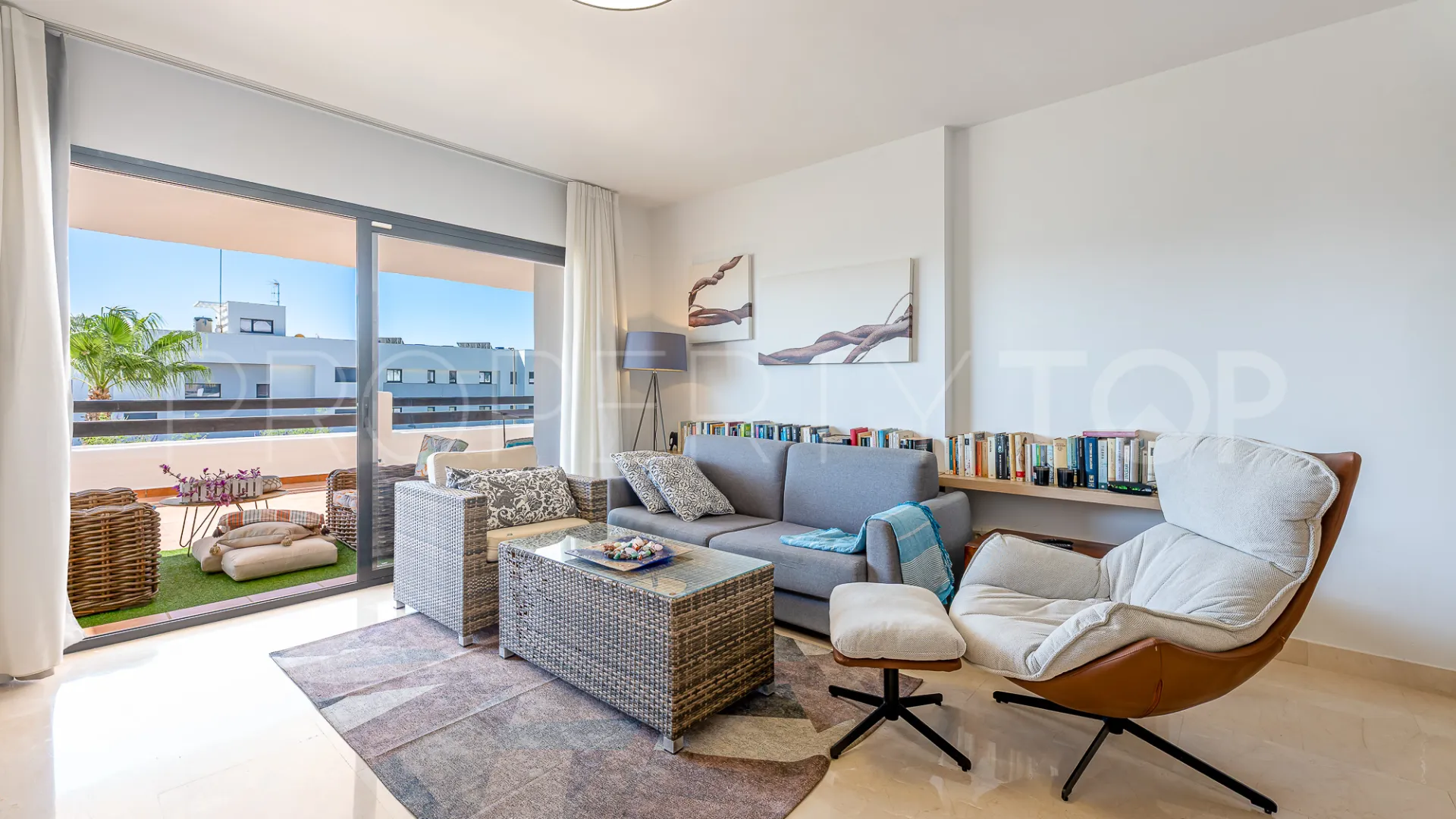 Apartamento planta baja a la venta en Doña Julia con 2 dormitorios