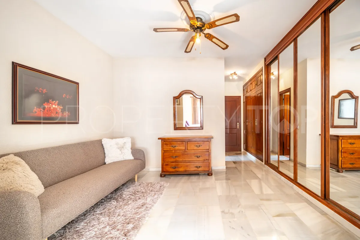 For sale 4 bedrooms villa in El Rosario