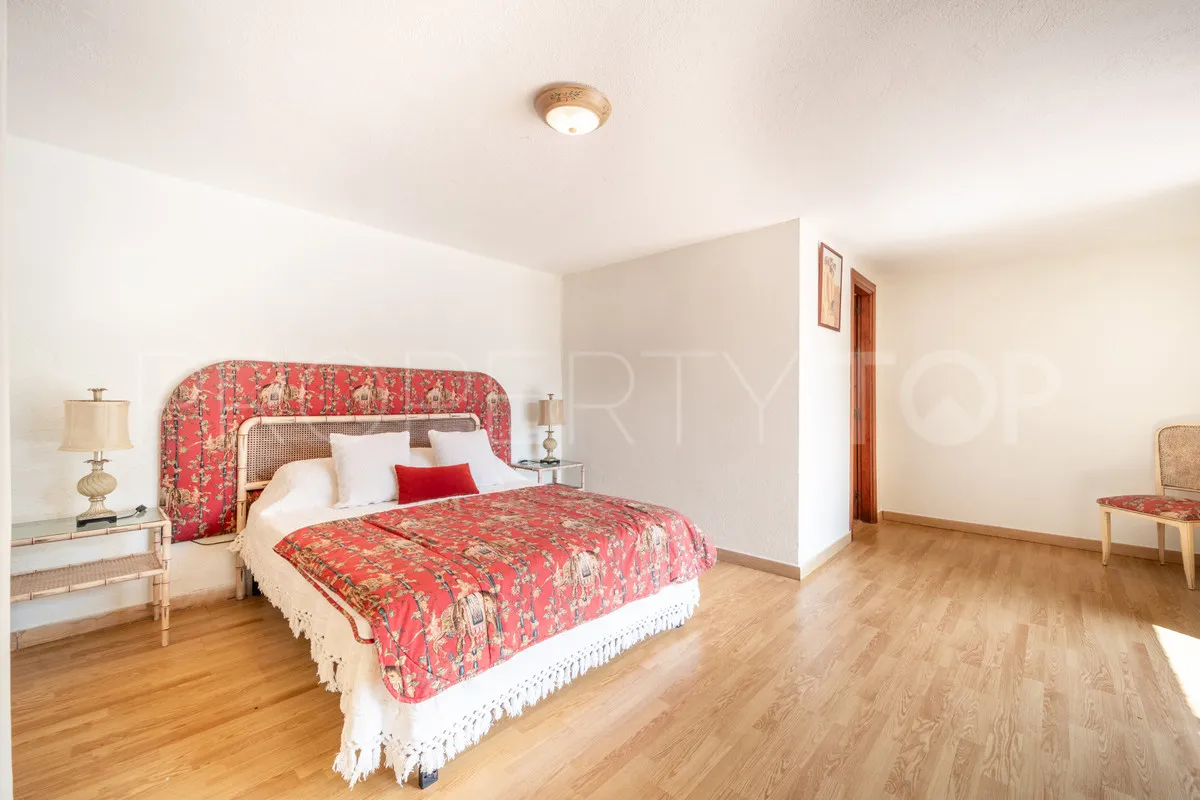 For sale 4 bedrooms villa in El Rosario