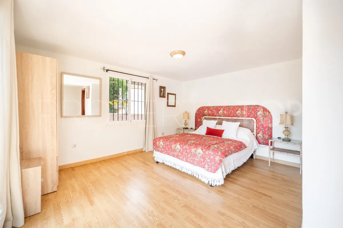 For sale 4 bedrooms villa in El Rosario