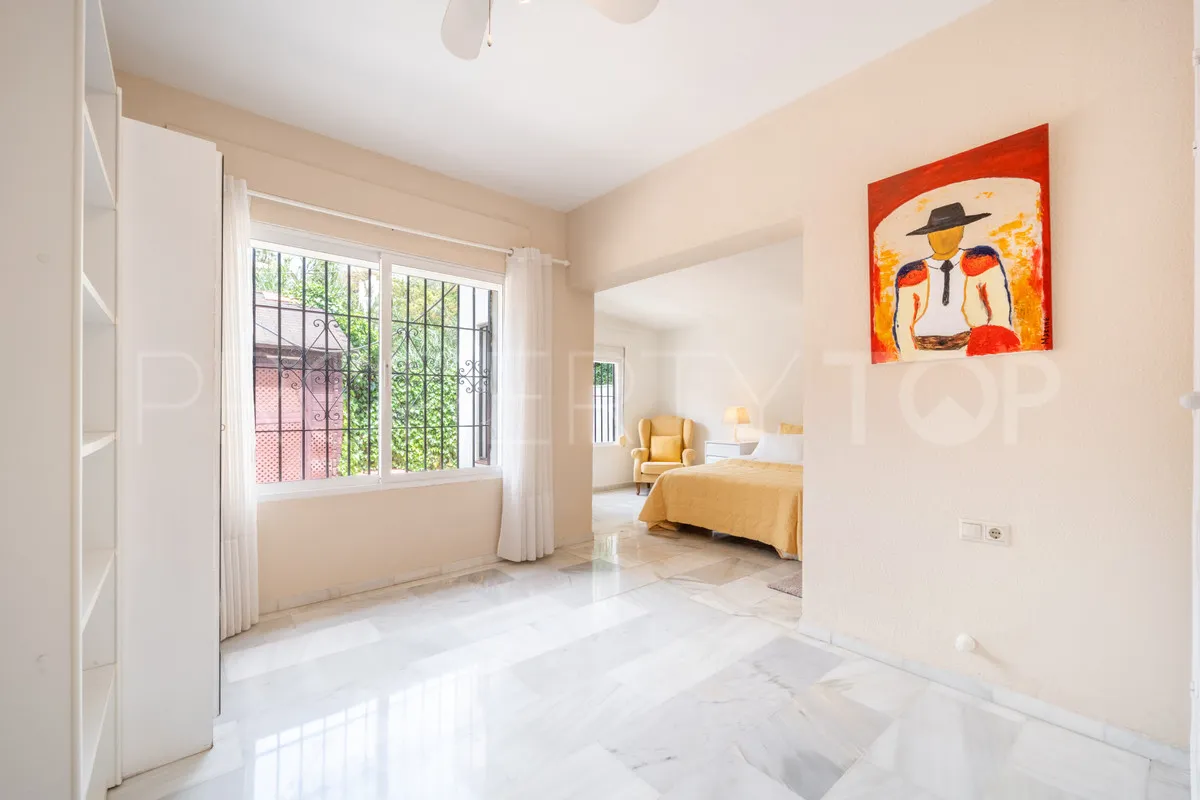 For sale 4 bedrooms villa in El Rosario