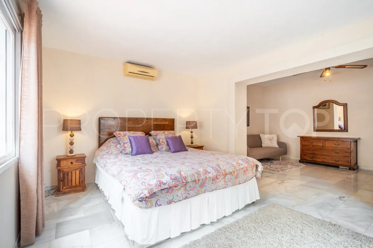 For sale 4 bedrooms villa in El Rosario