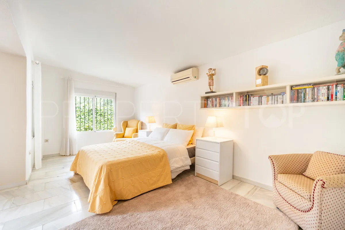 For sale 4 bedrooms villa in El Rosario