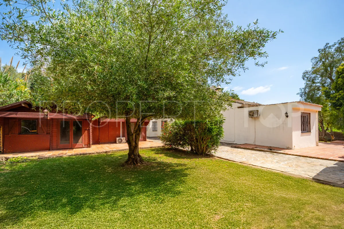 For sale 4 bedrooms villa in El Rosario