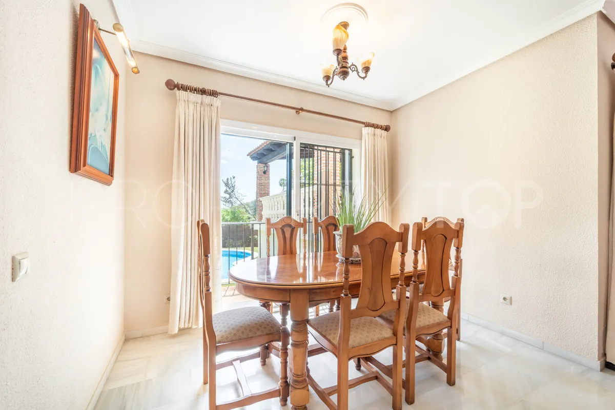 For sale 4 bedrooms villa in El Rosario