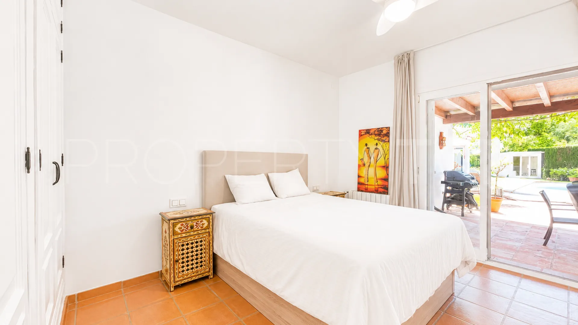 Se vende villa de 6 dormitorios en Zona D