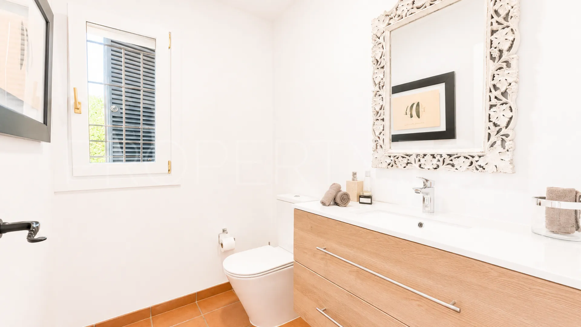 Se vende villa de 6 dormitorios en Zona D