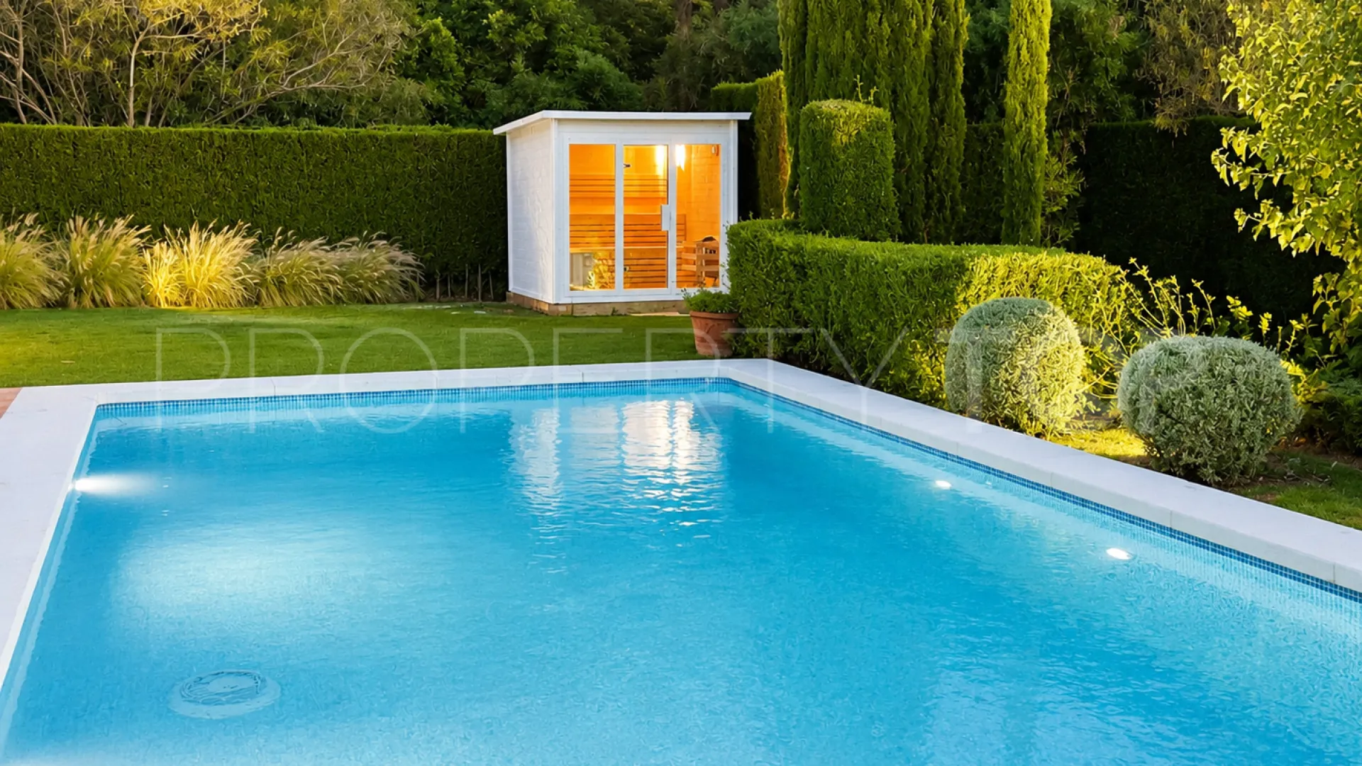 Se vende villa de 6 dormitorios en Zona D