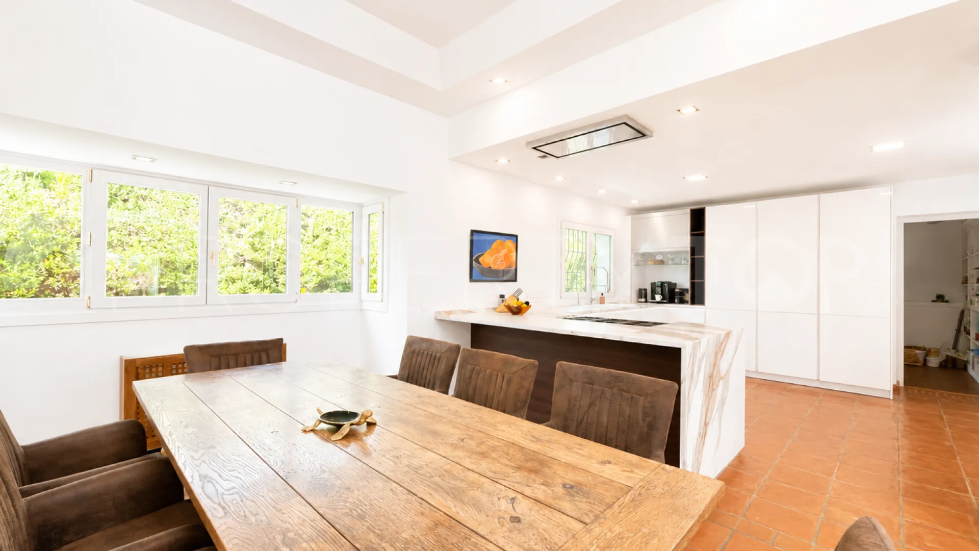 Se vende villa de 6 dormitorios en Zona D