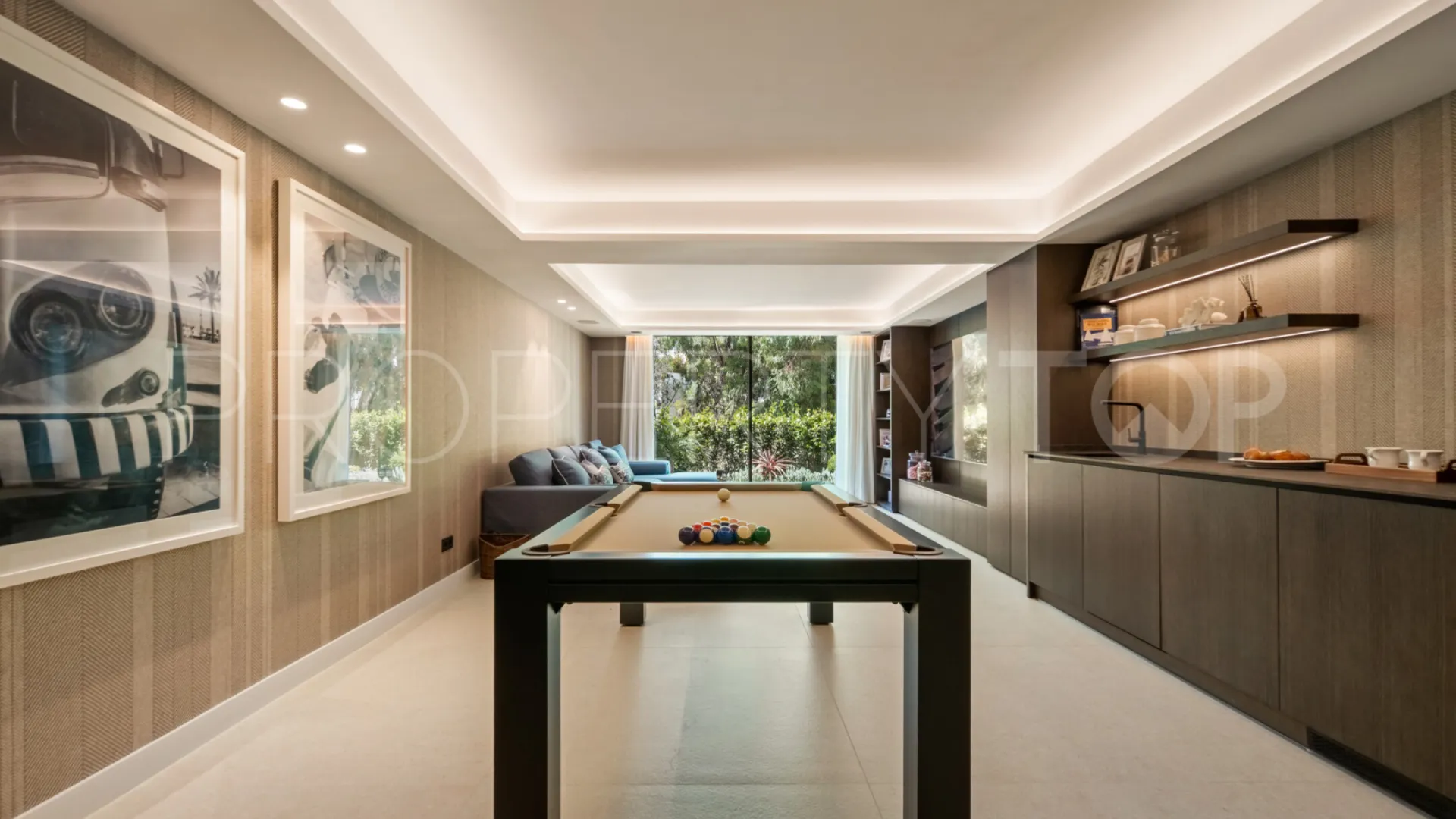 El Herrojo villa for sale