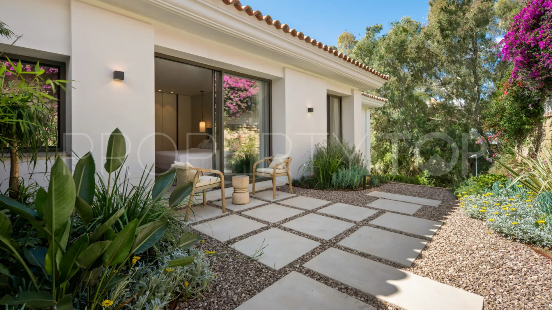 El Herrojo villa for sale