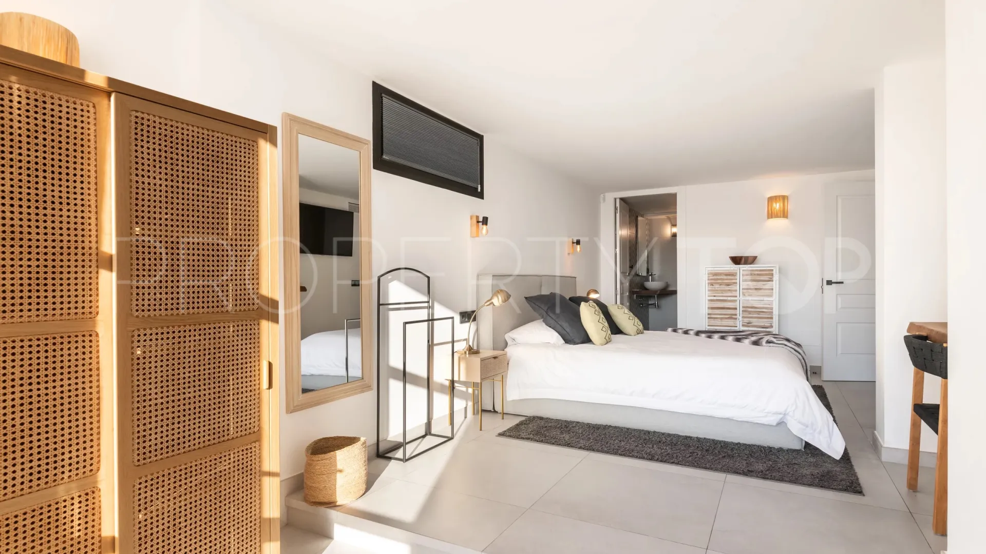 Puerto del Capitan, villa en venta
