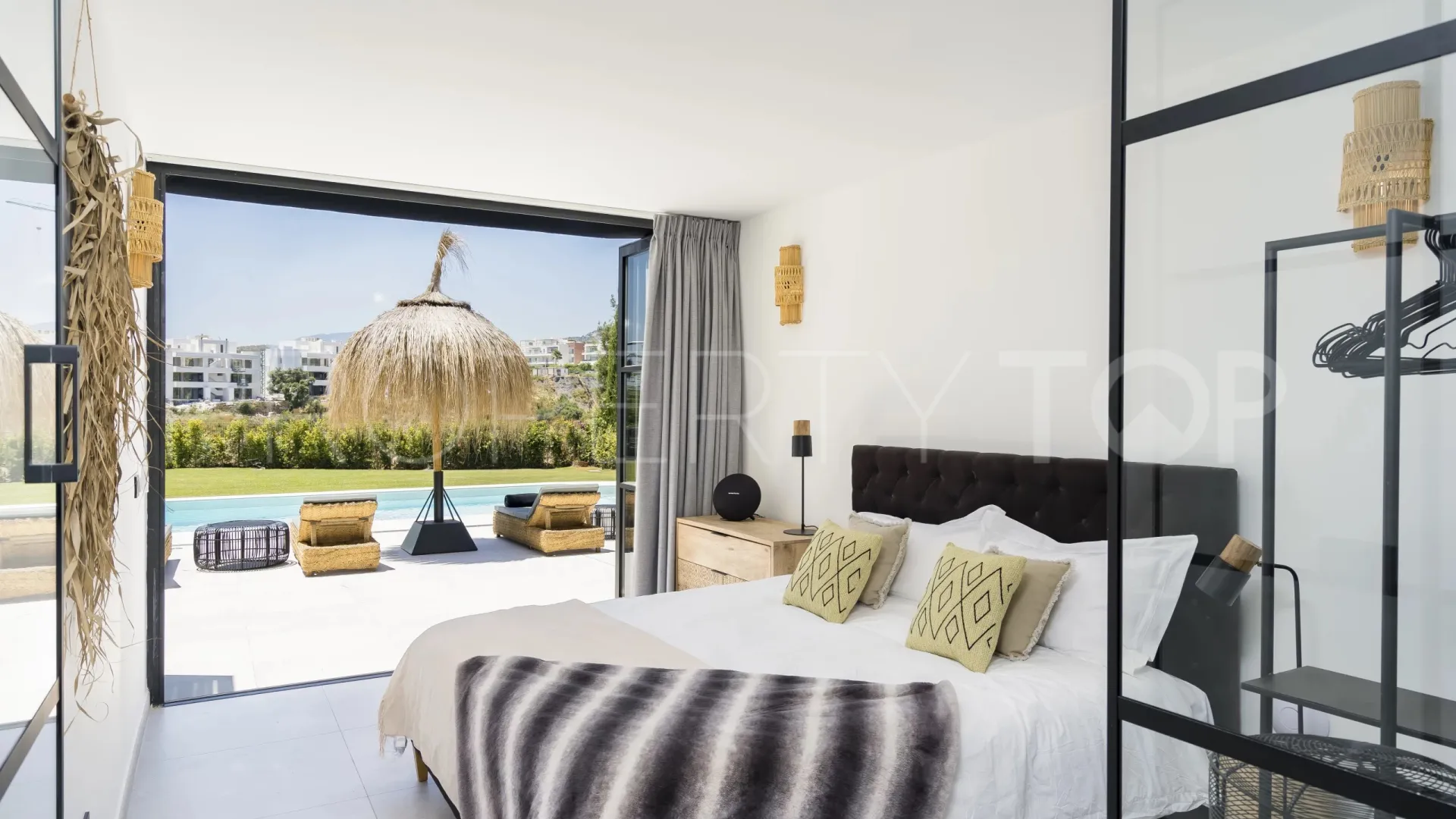 Puerto del Capitan, villa en venta