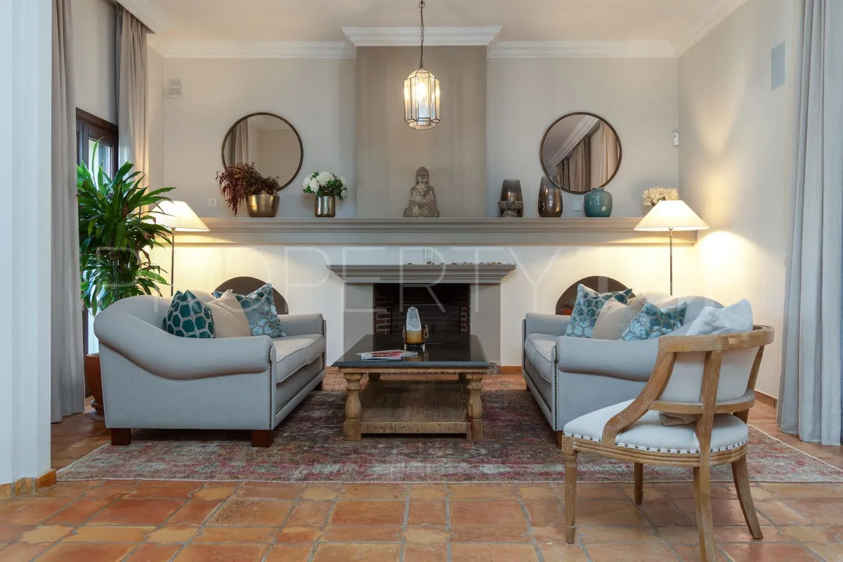 Villa con 5 dormitorios en venta en Linda Vista Alta