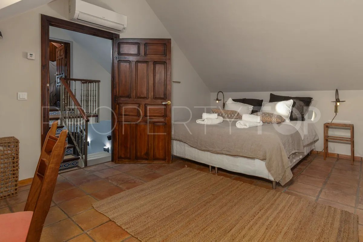 Villa con 5 dormitorios en venta en Linda Vista Alta