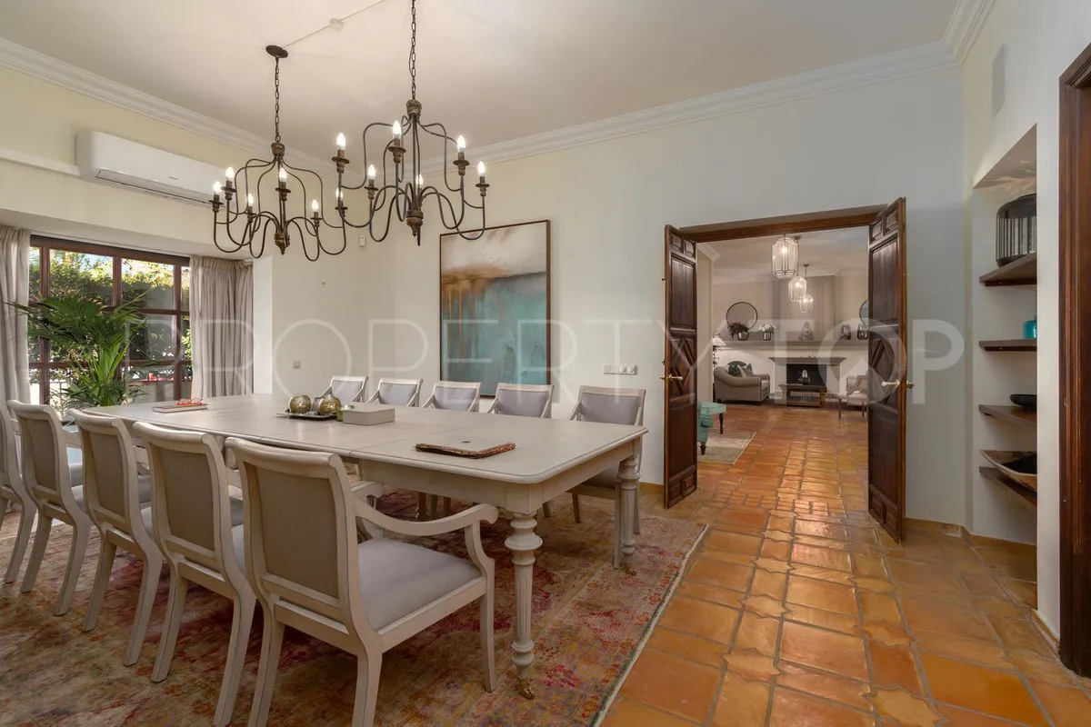 Villa con 5 dormitorios en venta en Linda Vista Alta