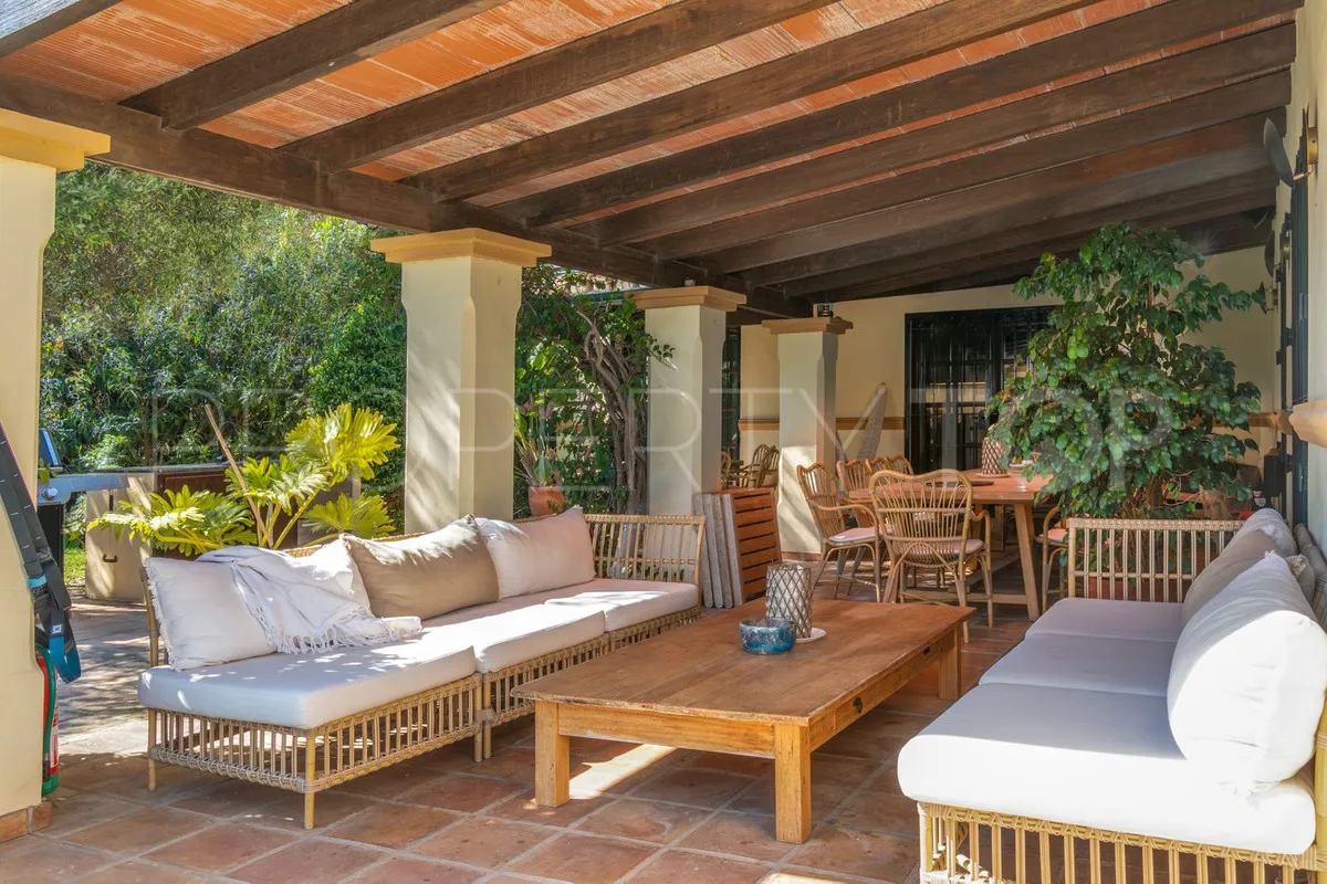 Villa con 5 dormitorios en venta en Linda Vista Alta