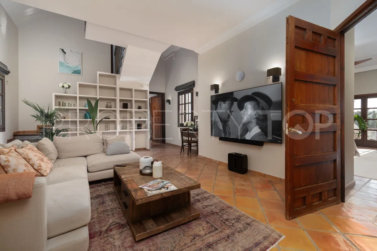 Villa con 5 dormitorios en venta en Linda Vista Alta