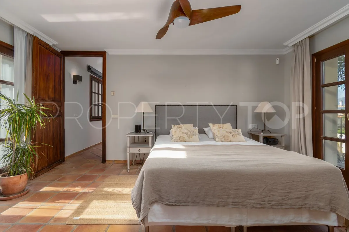 Villa con 5 dormitorios en venta en Linda Vista Alta
