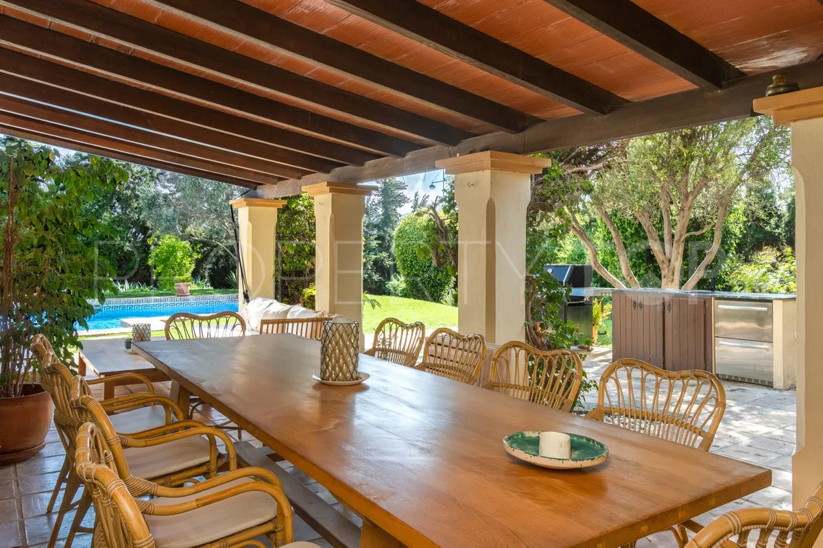 Villa con 5 dormitorios en venta en Linda Vista Alta