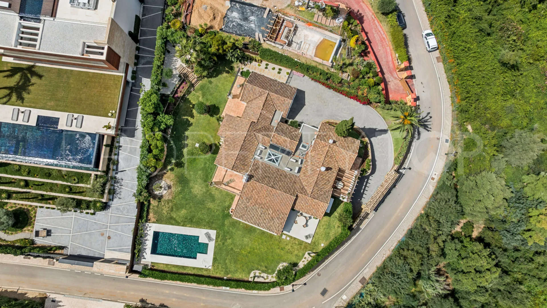 Villa for sale in Cascada de Camojan with 4 bedrooms