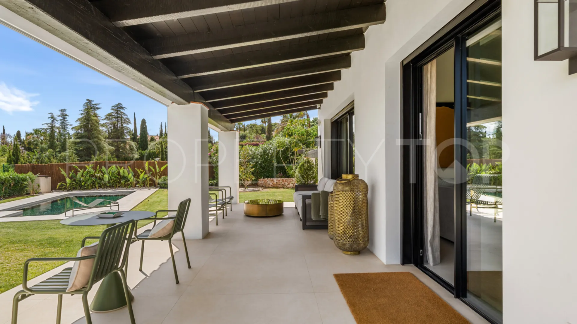 Villa for sale in Cascada de Camojan with 4 bedrooms