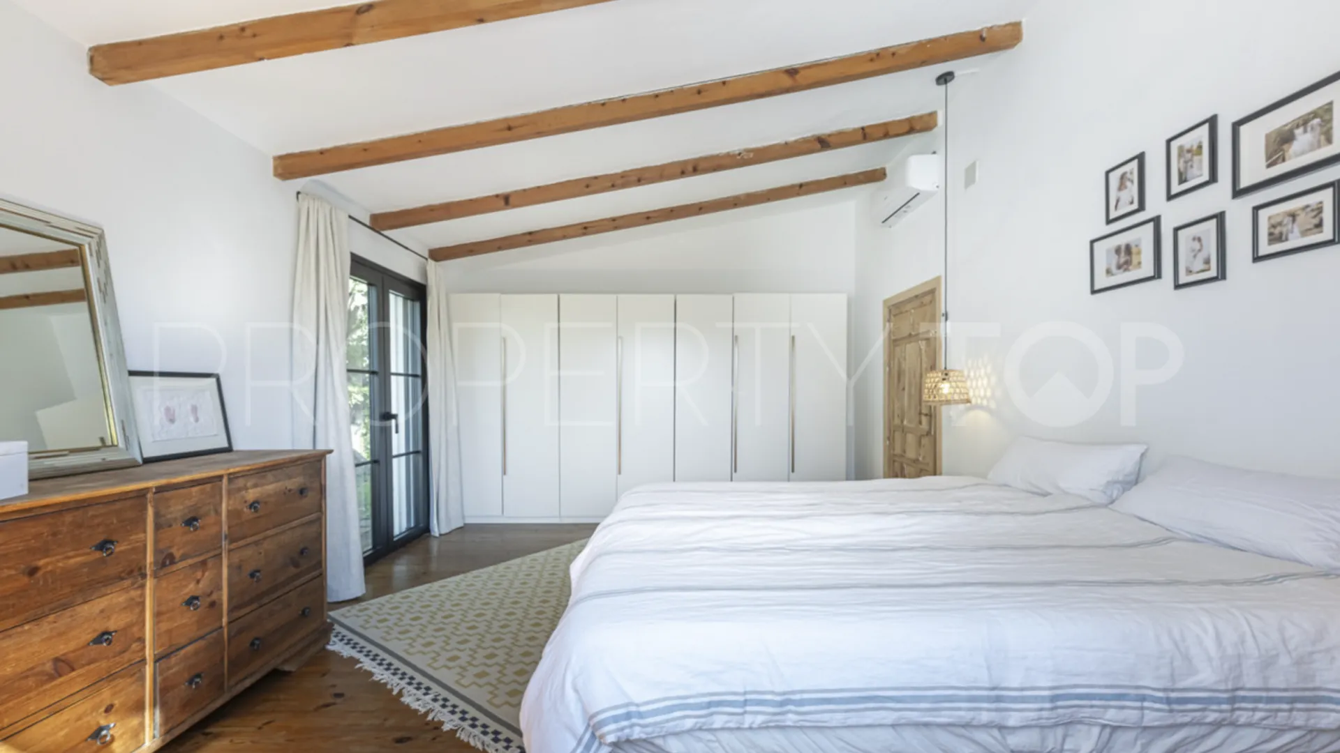 Villa en venta en Guadalmina Alta
