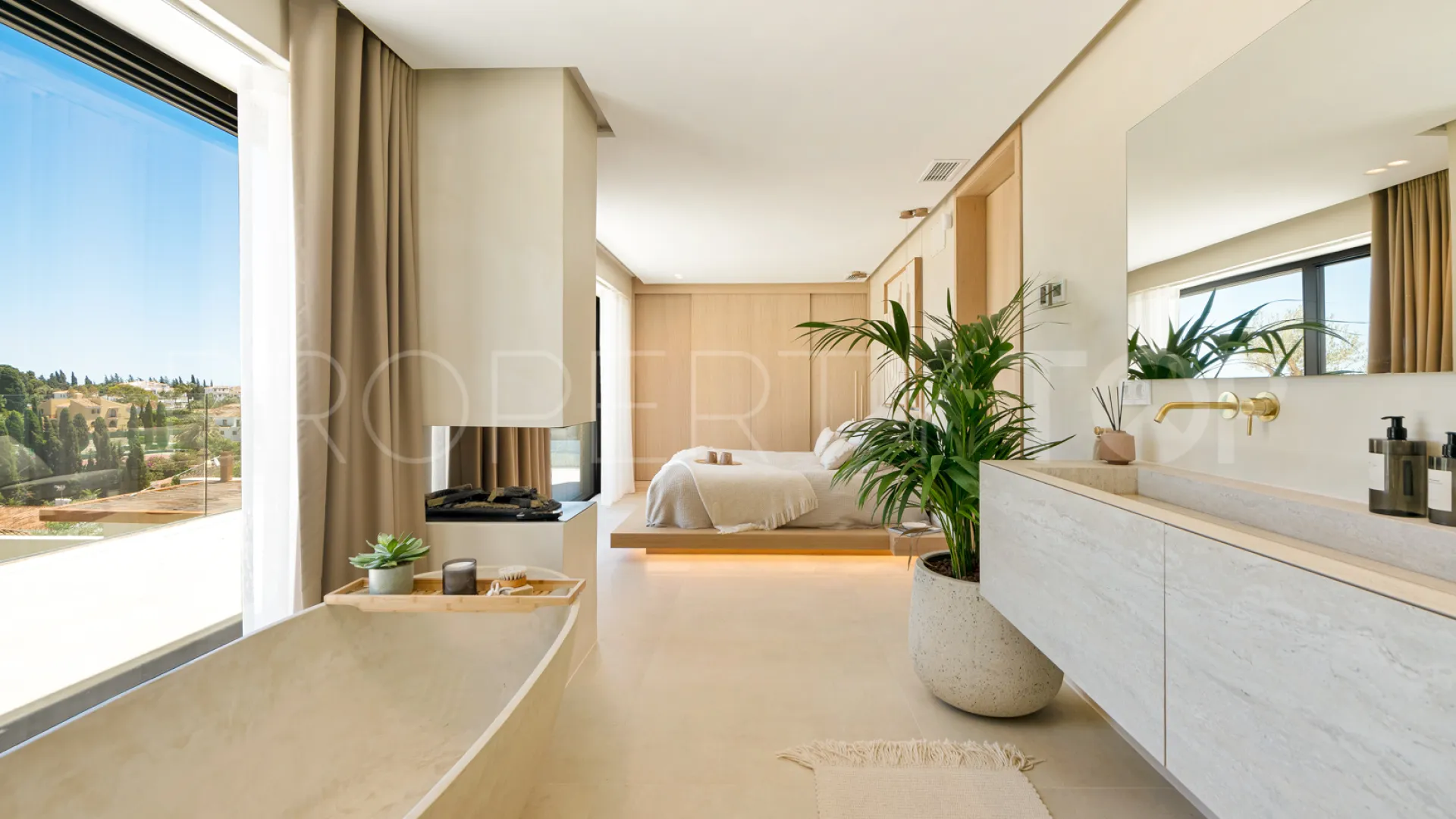Comprar villa de 5 dormitorios en Nueva Andalucia
